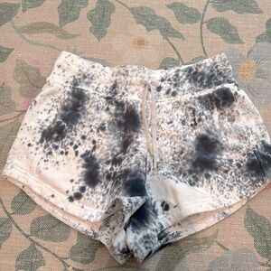 Inner glow high rise short 3”